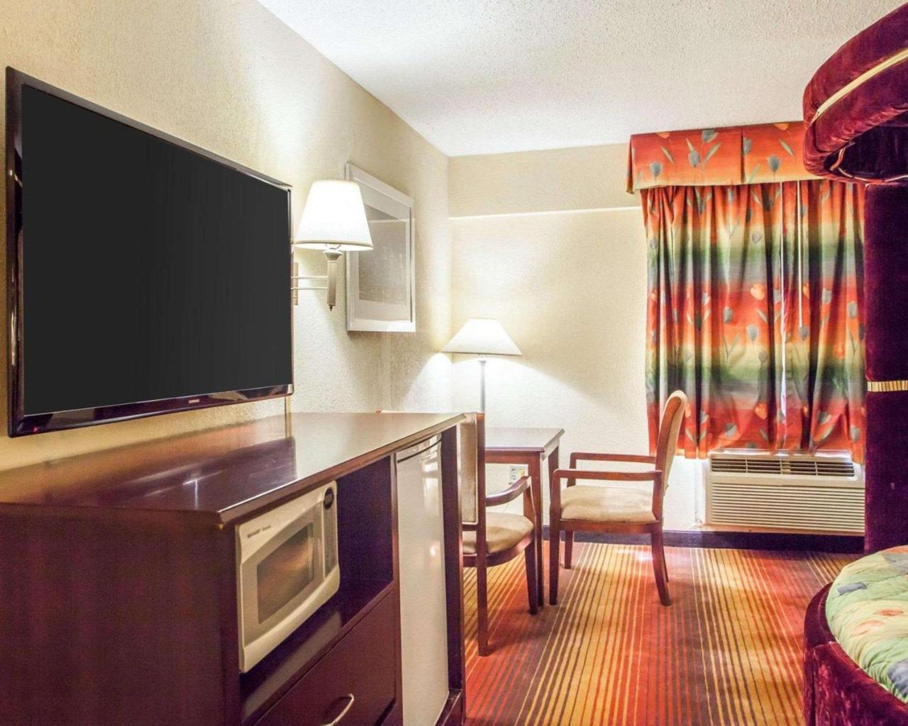 Days Inn By Wyndham Джерсі-Сіті Екстер'єр фото